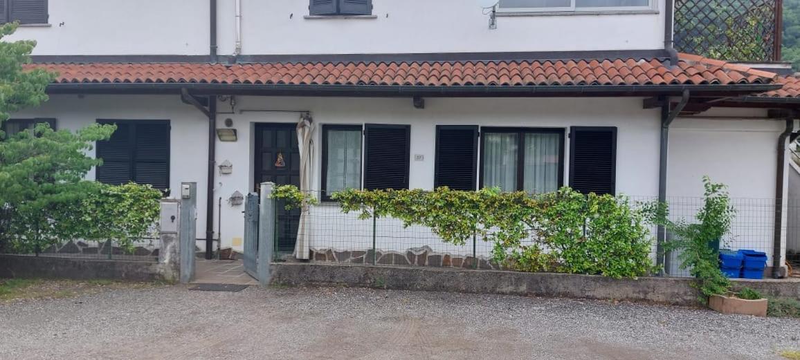Hotel Il Canneto Porto Ceresio Cameră foto