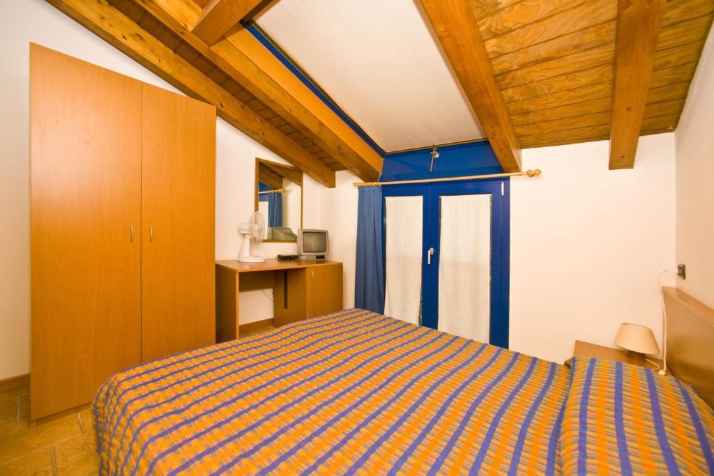 Hotel Il Canneto Porto Ceresio Cameră foto